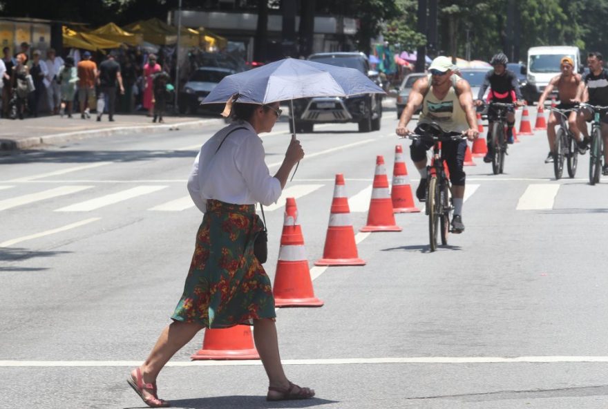 previsao-do-tempo3A-frente-fria-perde-intensidade-em-sao-paulo2C-mas-chuvas-intermitentes-ainda-sao-esperadas.-fique-informado