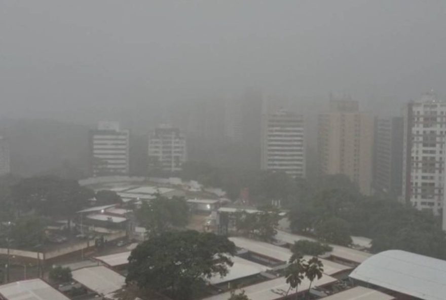 previsao-do-tempo3A-salvador-tera-fim-de-semana-chuvoso-com-possibilidade-de-trovoadas-a-vista