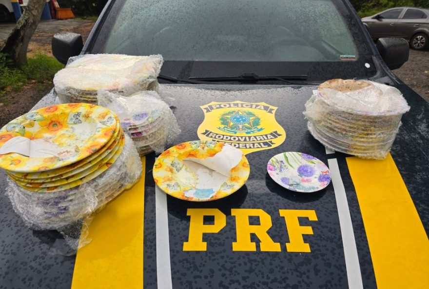 prf-apreende-152C4-kg-de-cocaina-disfarcada-em-pratos-na-br-3163A-mulher-e-presa-por-trafico-de-drogas-no-para prf-apreende-152C4-kg-de-cocaina-disfarcada-em-pratos-na-br-3163A-mulher-e-presa-por-trafico-de-drogas-no-para