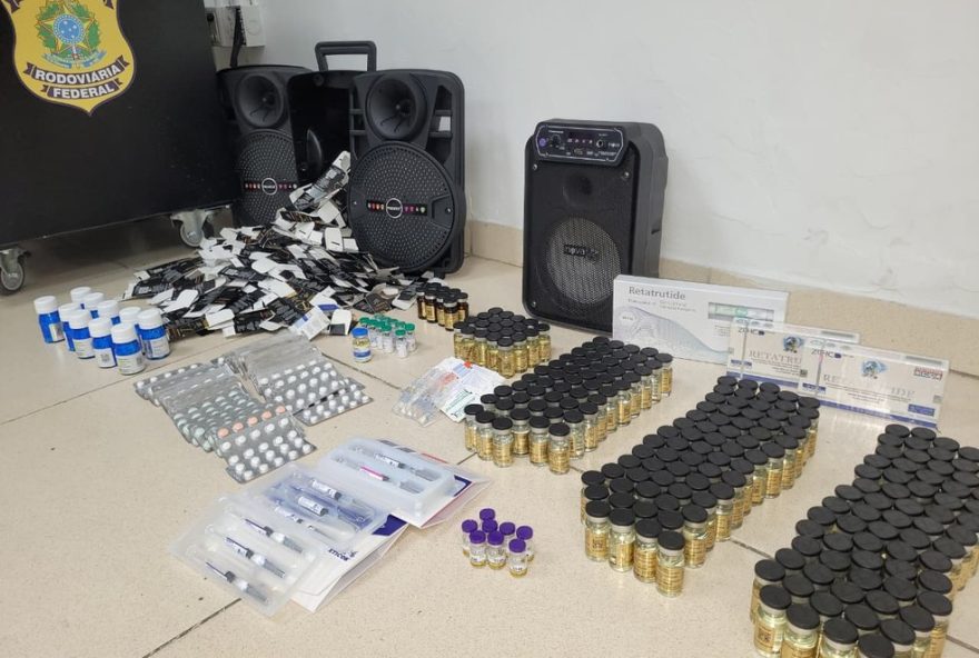 prf-apreende-grande-quantidade-de-anabolizantes-escondidos-em-brinquedos-e-eletronicos