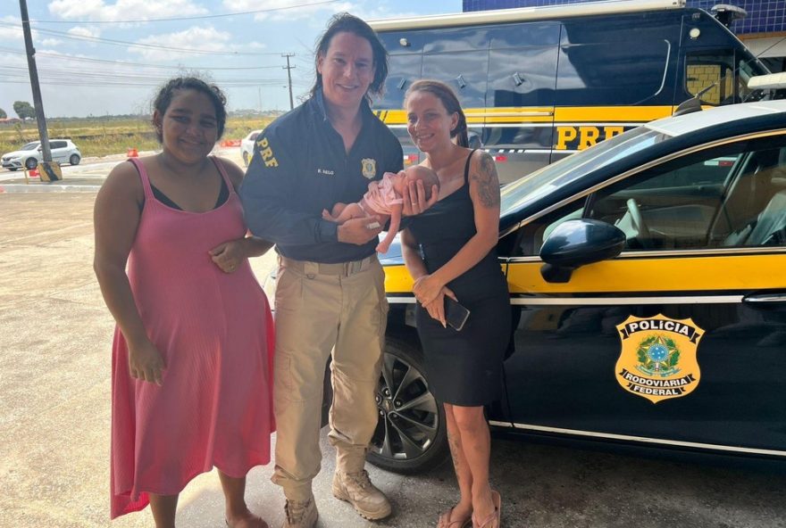 prf-desengasga-bebe-de-14-dias-em-itaitinga2C-na-grande-fortaleza.-aprenda-a-manobra-de-heimlich-que-pode-salvar-vidas