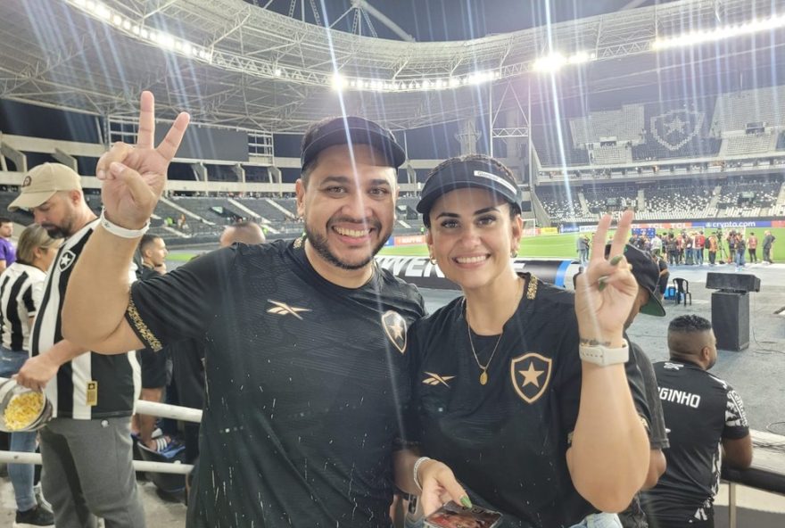 primo-de-savarino-se-encanta-com-torcida-do-botafogo-e-sorte-em-estreia-no-rio