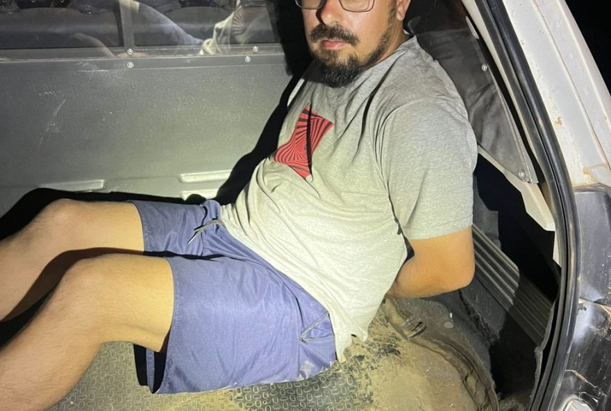 principal-suspeito-por-assassinato-de-companheira-e-preso-em-mata-as-margens-da-rodovia-fernao-dias