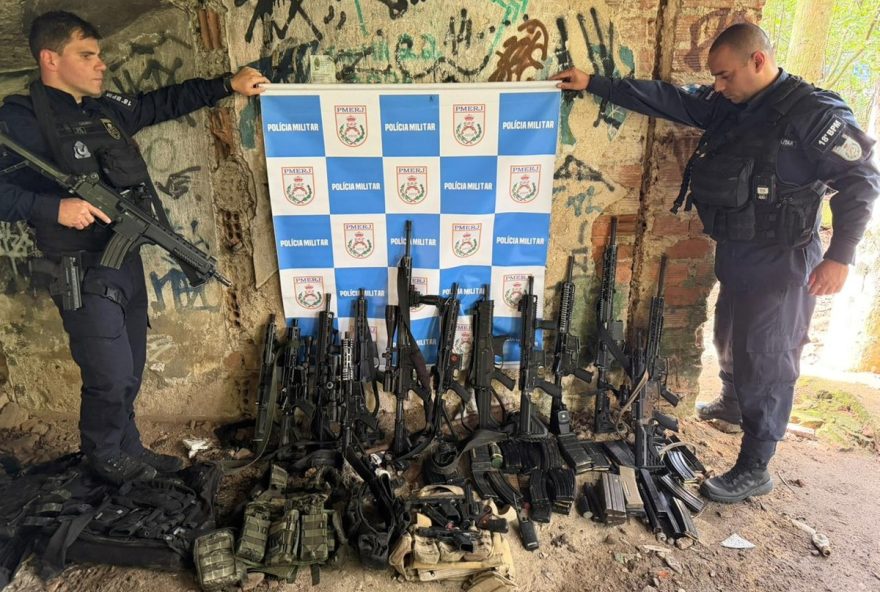 prisao-de-14-suspeitos-de-milicia-e-apreensao-de-armas-no-rio3A-impacto-no-combate-ao-crime