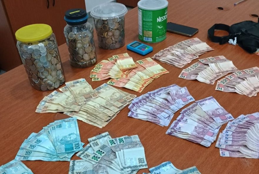 prisao-de-suspeito-e-apreensao-de-drogas2C-dinheiro-e-materiais-em-taquarituba3A-operacao-medellin