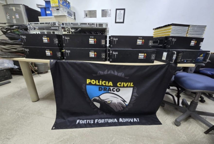 prisao-de-suspeitos-de-desvio-de-equipamentos-de-telefonia-em-japeri-draco-e-atua-com-eficiencia-na-baixada-fluminense prisao-de-suspeitos-de-desvio-de-equipamentos-de-telefonia-em-japeri-draco-e-atua-com-eficiencia-na-baixada-fluminense