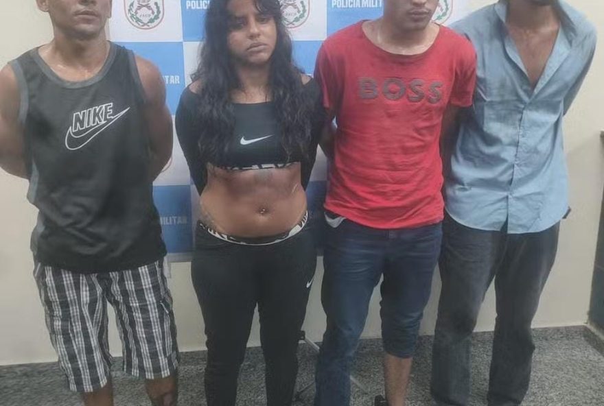 prisao-de-suspeitos-de-invasao-de-apartamentos-no-jardim-botanico-policia-age-rapido-e-recupera-itens-roubados prisao-de-suspeitos-de-invasao-de-apartamentos-no-jardim-botanico-policia-age-rapido-e-recupera-itens-roubados