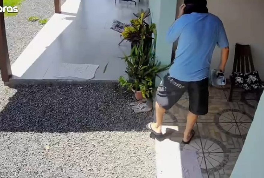 prisao-preventiva-de-suspeito-de-invadir-casa-e-tentar-sedar-vizinha-com-gasolina-e-decretada-apos-audiencia-no-rs prisao-preventiva-de-suspeito-de-invadir-casa-e-tentar-sedar-vizinha-com-gasolina-e-decretada-apos-audiencia-no-rs