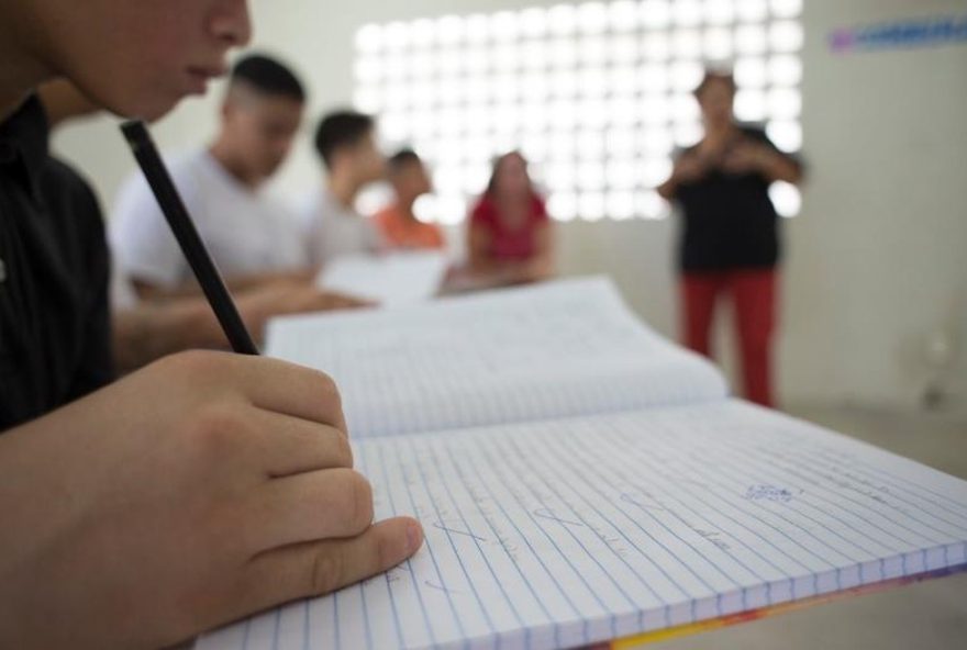 processo-seletivo-para-mil-bolsas-em-escolas-de-manaus3A-inscricoes-abertas