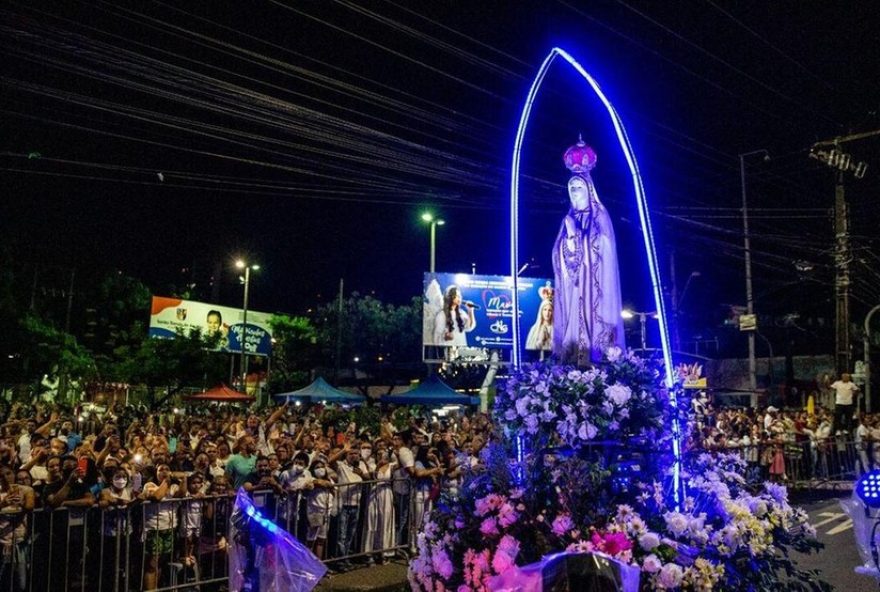 procissao-de-nossa-senhora-de-fatima3A-desvios-de-onibus-e-ruas-bloqueadas-na-segunda-feira-13