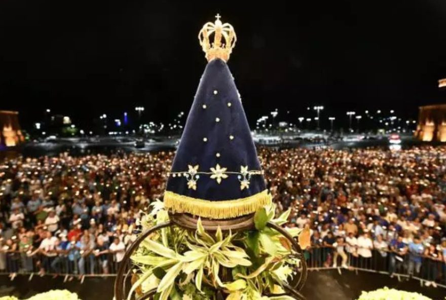 procissao-luminosa-do-terco-dos-homens-atrai-multidao-em-aparecida procissao-luminosa-do-terco-dos-homens-atrai-multidao-em-aparecida