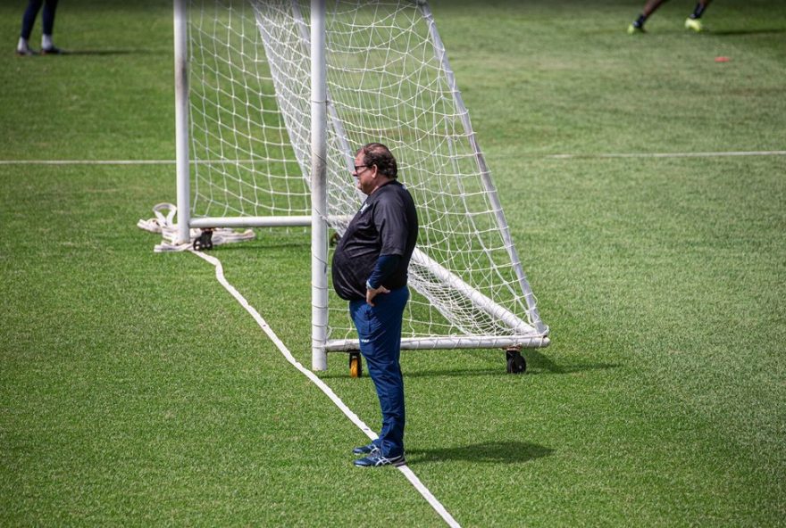 professor-da-rodada3A-guto-ferreira-conduz-remo-ao-g-4-da-serie-b-com-seis-vitorias-seguidas professor-da-rodada3A-guto-ferreira-conduz-remo-ao-g-4-da-serie-b-com-seis-vitorias-seguidas