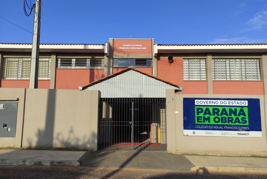 professor-e-agredido-com-barra-de-ferro-em-escola-do-pr-por-engano-a-mando-de-aluna2C-afirma-delegado professor-e-agredido-com-barra-de-ferro-em-escola-do-pr-por-engano-a-mando-de-aluna2C-afirma-delegado