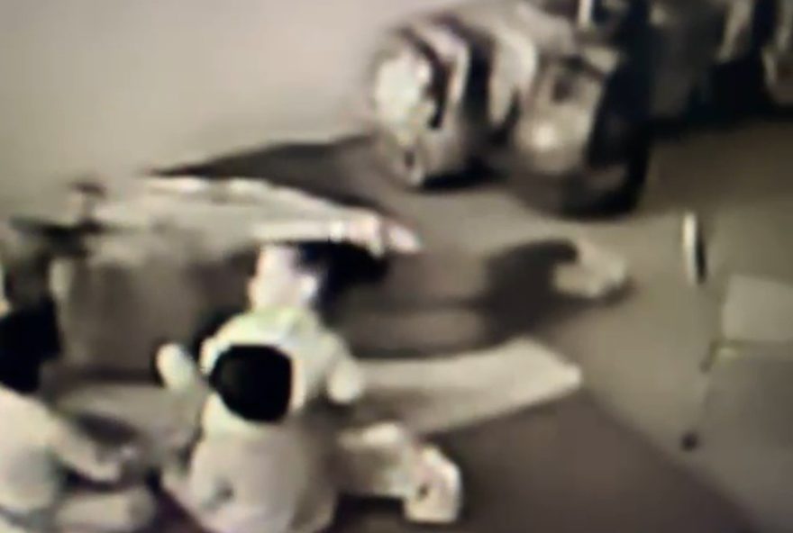 professora-e-flagrada-puxando-cabelo-de-aluna-de-4-anos-em-escola-de-sorocaba3A-veja-o-video professora-e-flagrada-puxando-cabelo-de-aluna-de-4-anos-em-escola-de-sorocaba3A-veja-o-video