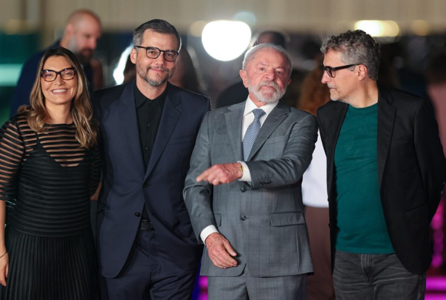 profissionais-do-audiovisual-brasileiro-cobram-regulacao-imediata-do-pl-do-streaming-de-lula profissionais-do-audiovisual-brasileiro-cobram-regulacao-imediata-do-pl-do-streaming-de-lula