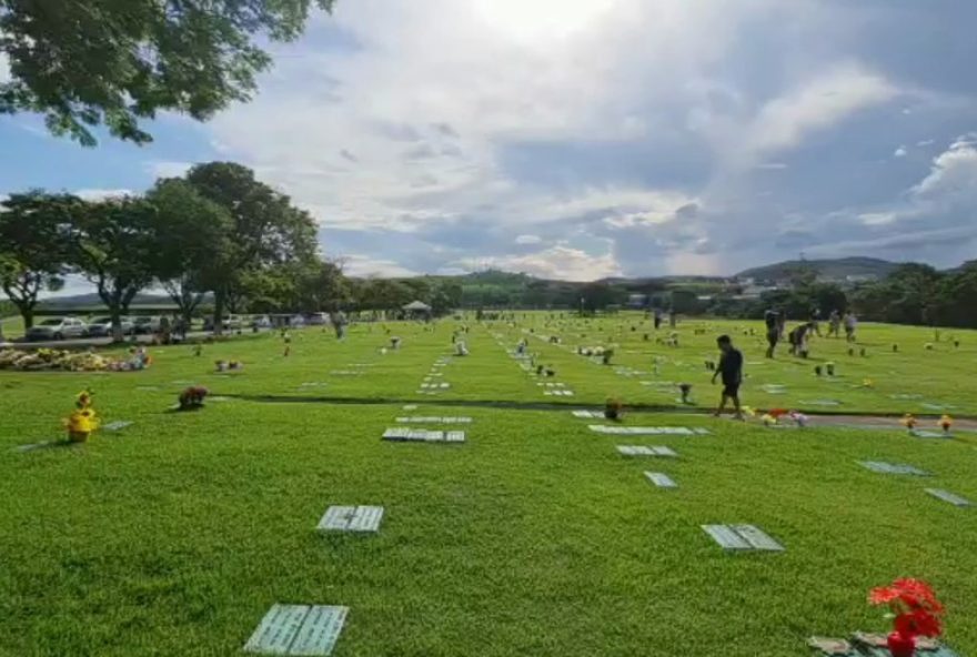 programacao-de-finados-nos-cemiterios-do-leste-de-minas3A-missas-e-horarios-de-funcionamento