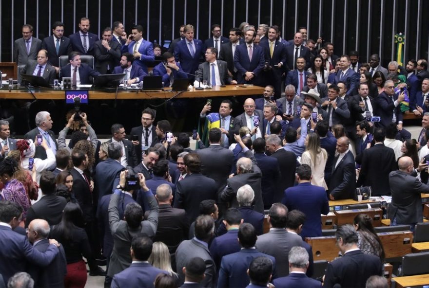 projeto-aprovado-na-camara-dos-deputados-amplia-licenca-paternidade-para-ate-20-dias3A-saiba-mais projeto-aprovado-na-camara-dos-deputados-amplia-licenca-paternidade-para-ate-20-dias3A-saiba-mais