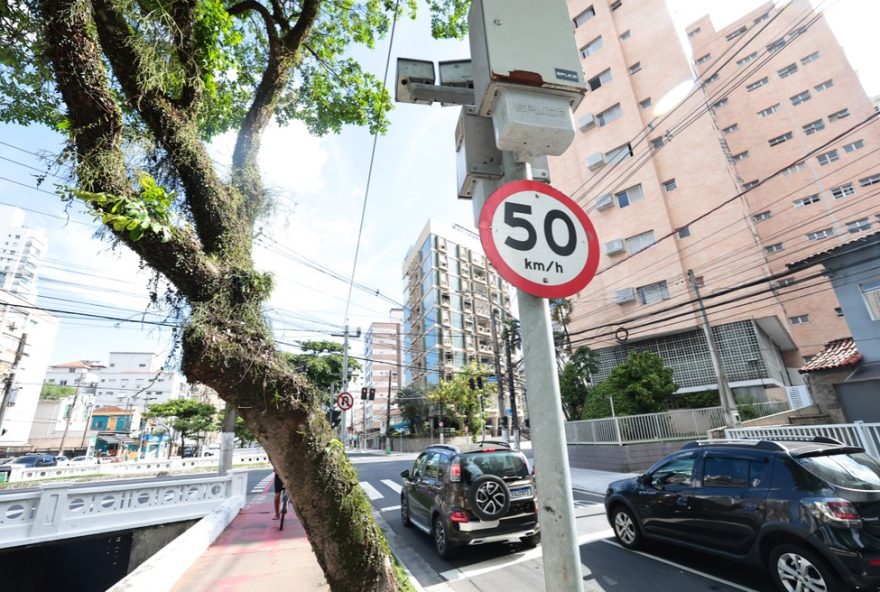 projeto-de-lei-em-santos-propoe-transparencia-em-multas-e-radares3A-entenda-as-mudancas