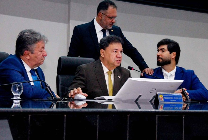 projeto-de-lei-no-1142F20263A-servidores-do-para-terao-reajuste-de-625 projeto-de-lei-no-1142F20263A-servidores-do-para-terao-reajuste-de-625