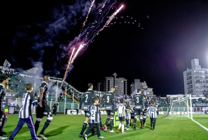 promocao-especial3A-ingressos-a-partir-de-r24-20-para-o-jogo-do-figueirense-contra-o-floresta-no-orlando-scarpelli
