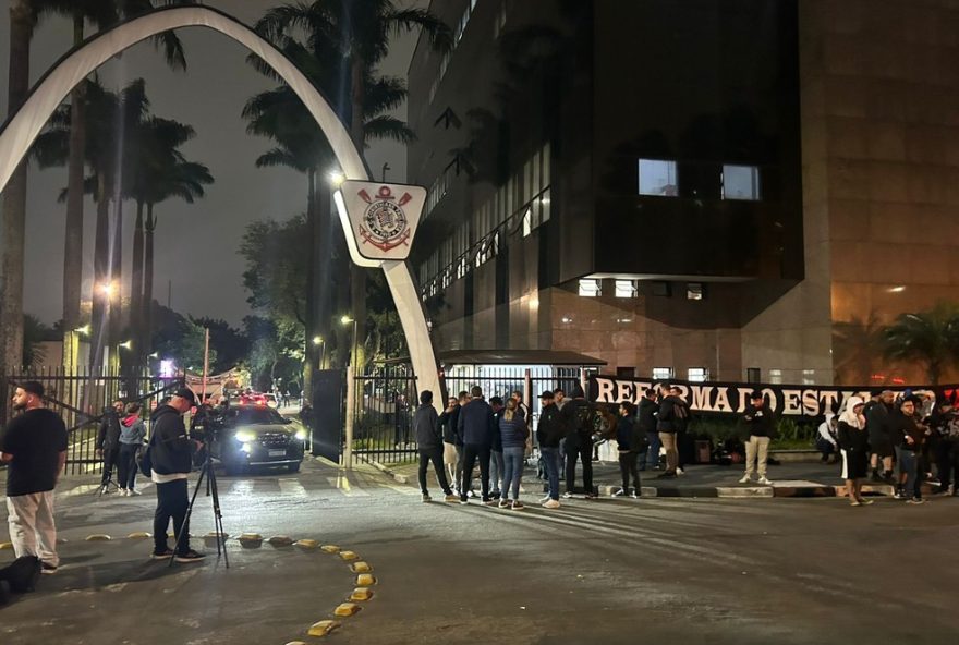 promotor-pede-avaliacao-do-mp-para-intervencao-no-corinthians3A-motivos-e-desdobramentos promotor-pede-avaliacao-do-mp-para-intervencao-no-corinthians3A-motivos-e-desdobramentos