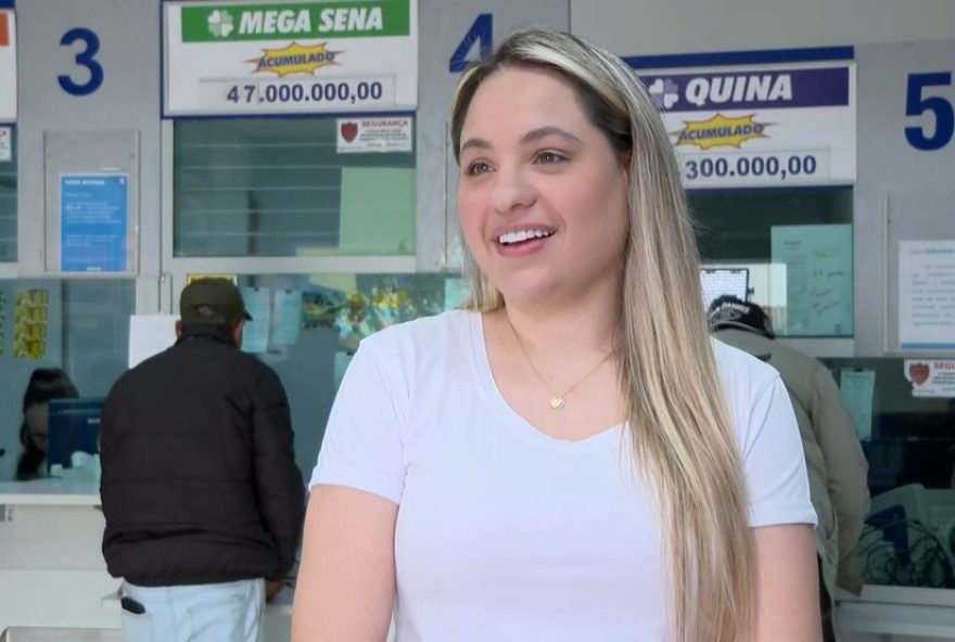 proprietaria-de-loterica-vence-bolao-com-15-numeros-da-lotofacil-da-independencia-no-parana