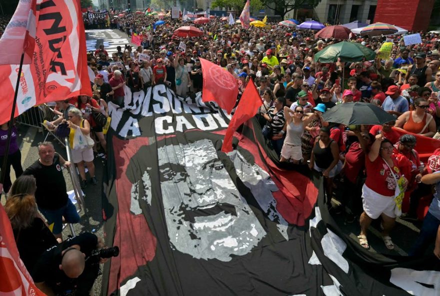 proteste-gegen-amnestie-fur-verurteilten-ex-prasidenten-bolsonaro