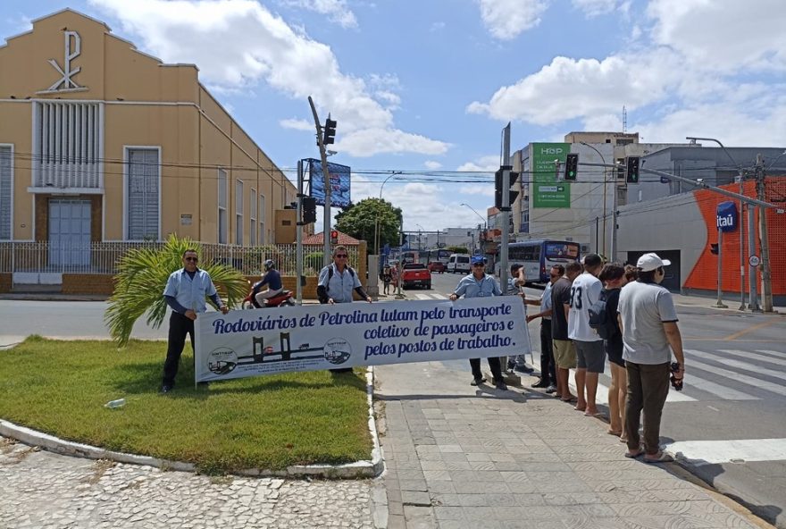 protesto-de-motoristas-de-onibus-em-petrolina-pela-garantia-de-direitos-trabalhistas