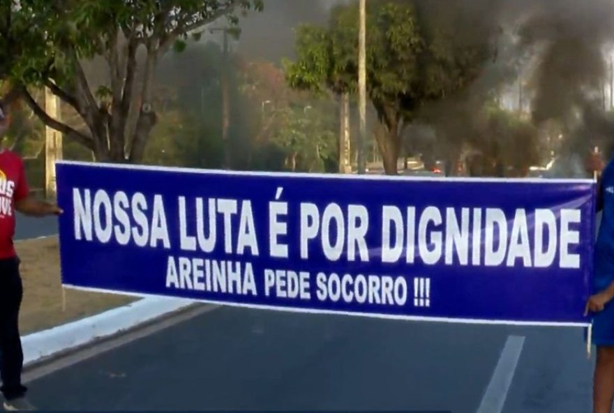 protesto-dos-moradores-na-avenida-dos-africanos-em-sao-luis-por-infraestrutura protesto-dos-moradores-na-avenida-dos-africanos-em-sao-luis-por-infraestrutura