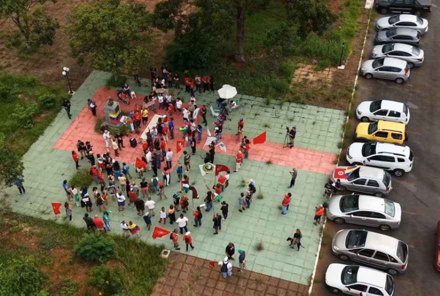 protesto-em-brasilia-contra-ataques-dos-eua-a-venezuela3A-defesa-da-soberania-dos-povos