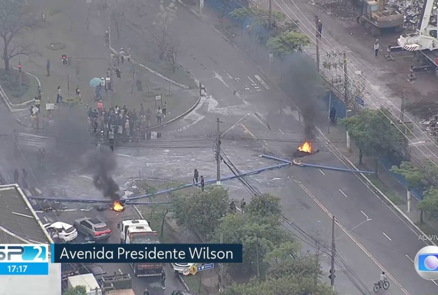 protesto-por-moradia3A-moradores-bloqueiam-presidente-wilson2C-mooca.-impactos-no-transito-e-desvios-de-onibus-na-regiao.-conheca-a-mobilizacao-por-solucoes-habitacionais protesto-por-moradia3A-moradores-bloqueiam-presidente-wilson2C-mooca.-impactos-no-transito-e-desvios-de-onibus-na-regiao.-conheca-a-mobilizacao-por-solucoes-habitacionais