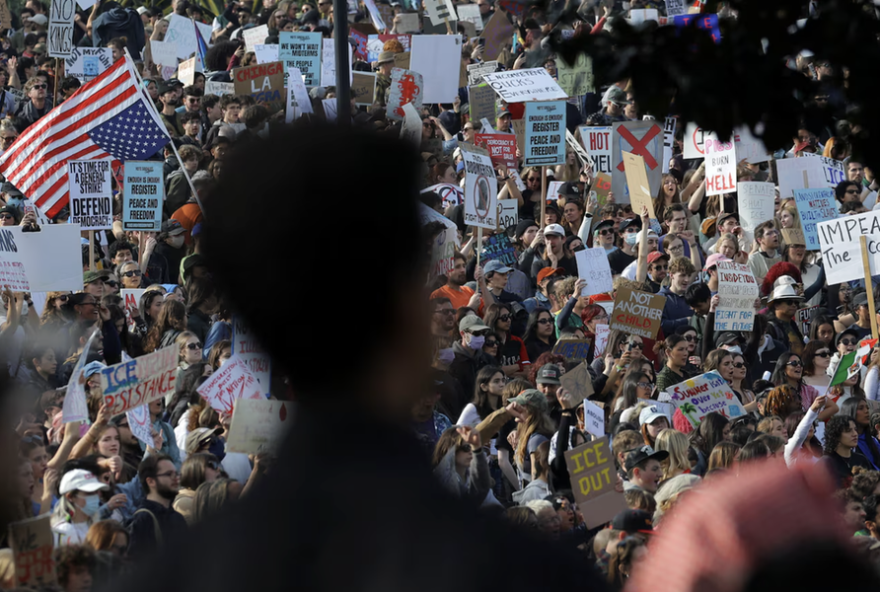protestos-contra-ice-se-espalham-nos-eua-apos-mortes-em-minneapolis.-trump-e-pressionado-a-recuar-na-operacao protestos-contra-ice-se-espalham-nos-eua-apos-mortes-em-minneapolis.-trump-e-pressionado-a-recuar-na-operacao