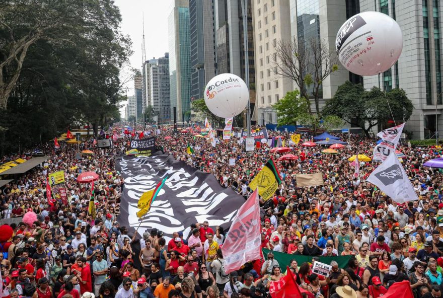 protestos-em-massa-contra-amnistia-para-putschistas-no-brasil