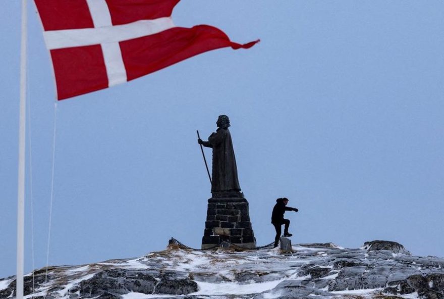 protestos-na-dinamarca-e-groenlandia-contra-ameacas-de-trump-a-soberania3A-20-mil-manifestantes-em-copenhague-clamam-22a-groenlandia-nao-esta-a-venda22 protestos-na-dinamarca-e-groenlandia-contra-ameacas-de-trump-a-soberania3A-20-mil-manifestantes-em-copenhague-clamam-22a-groenlandia-nao-esta-a-venda22