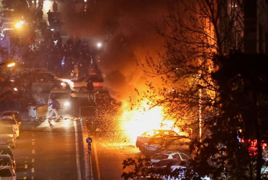 protestos-no-ira-deixaram-43-mil-mortos2C-diz-centro-para-direitos-humanos protestos-no-ira-deixaram-43-mil-mortos2C-diz-centro-para-direitos-humanos