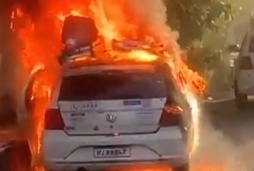 provedora-de-internet-tem-carro-incendiado-em-fortaleza