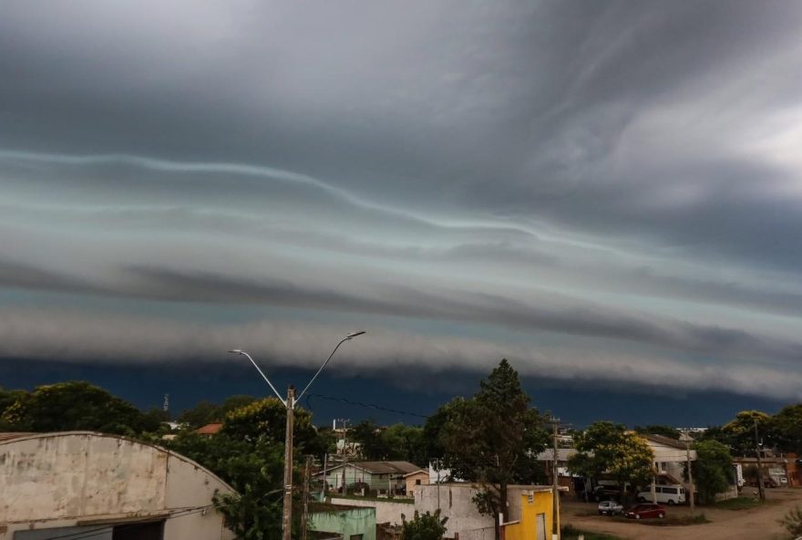 proximas-horas-tem-risco-de-temporais-com-baixa-pressao-que-formara-ciclone