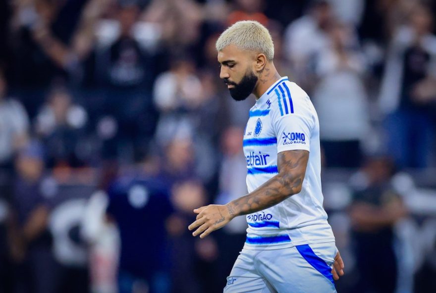 psg-vence-flamengo-nos-penaltis3A-pai-de-gabigol-defende-jogador-em-postagem SP - SAO PAULO - 14/12/2025 - COPA DO BRASIL 2025, CORINTHIANS X CRUZEIRO - Gabriel Barbosa jogador do Cruzeiro lamenta cobranca de penalti perdida em decisao durante partida contra o Corinthians no estadio Arena Corinthians pelo campeonato Copa Do Brasil 2025. Foto: Marcello Zambrana/AGIF