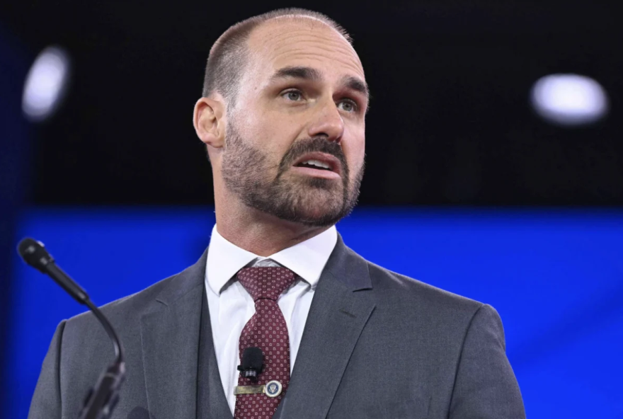 pt-aciona-pgr-e-cobra-cassacao-de-eduardo-bolsonaro-apos-50-faltas-na-camara