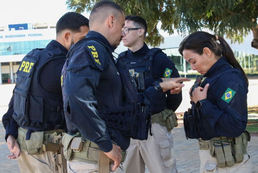 A Polícia Federal (PF) investiga a morte da estudante de enfermagem Anne Caroline Nascimento Silva, de 23 anos, durante uma abordagem de agentes da Polícia Rodoviária Federal (PRF)
(Foto: Reprodução/Agencia Brasil)