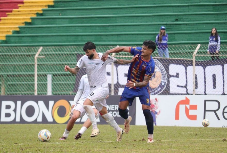quartas-de-final-da-segunda-divisao-paranaense3A-galo-maringa2C-nacional-e-mais-dois-saem-na-frente