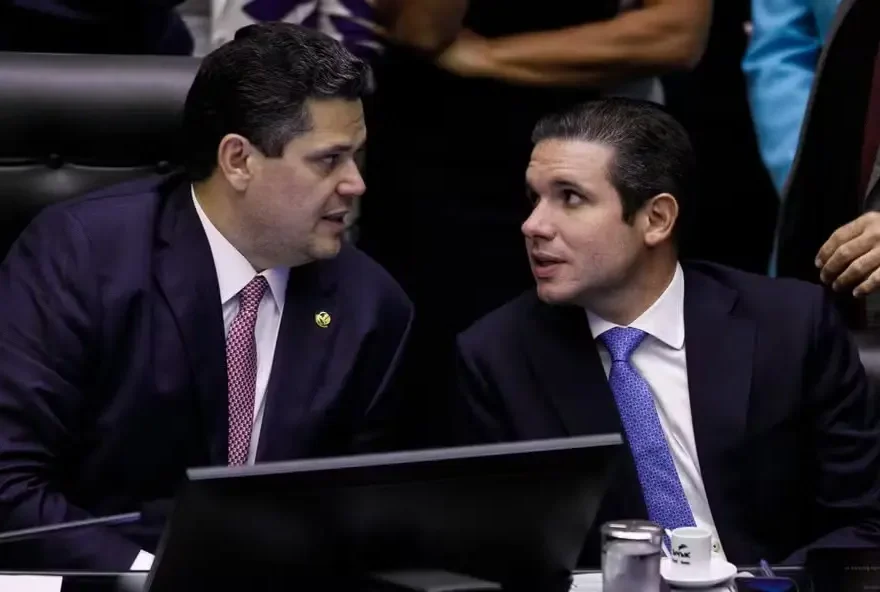 racha-entre-motta-e-alcolumbre3A-rejeicao-da-pec-da-blindagem-trava-pauta-do-congresso