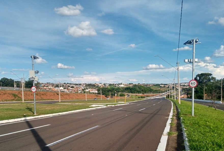 radar-e-semaforo-reforcam-seguranca-no-transito-de-bauru3A-novidades-da-emdurb.-acompanhe-as-ultimas-noticias-da-regiao