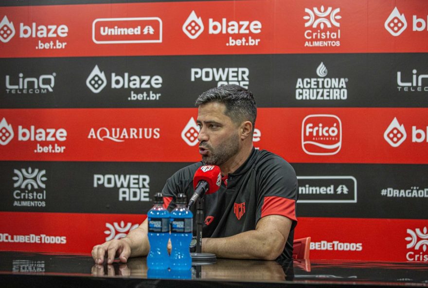 rafael-lacerda-dedica-vitoria-aos-torcedores-e-projeta-classico-contra-o-goias3A-atletico-go-em-alta-no-campeonato