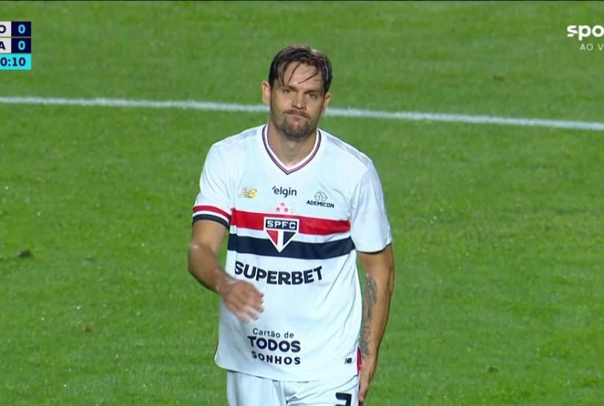 rafael-toloi-preocupa-sao-paulo-apos-lesao-na-coxa3A-desfalque-preocupa-equipe-de-hernan-crespo-no-brasileirao