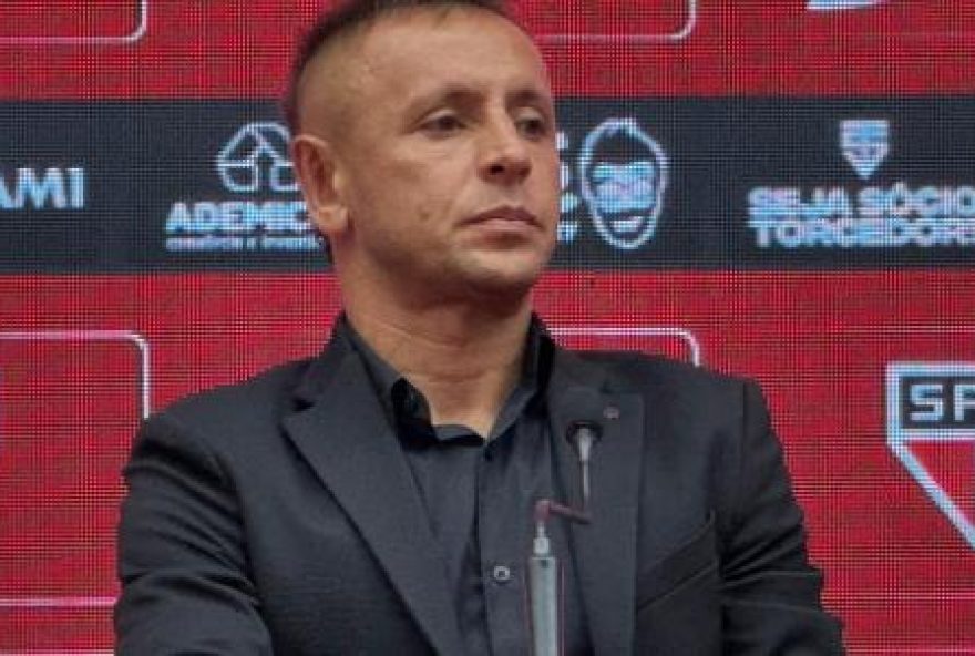 rafinha-inicia-sua-trajetoria-no-sao-paulo-com-falta-de-sintonia-com-crespo rafinha-inicia-sua-trajetoria-no-sao-paulo-com-falta-de-sintonia-com-crespo