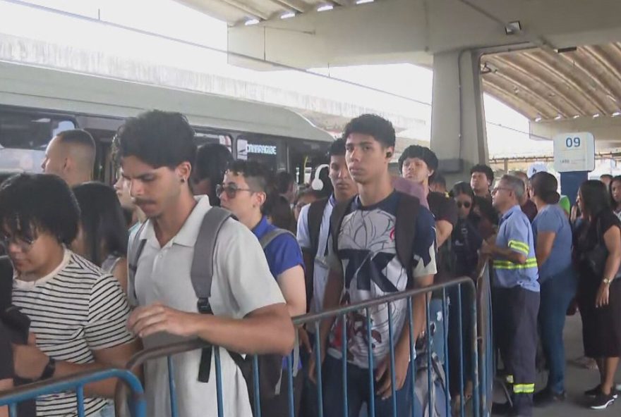 ramal-camaragibe-do-metro-do-recife-segue-inoperante-pelo-terceiro-dia-consecutivo2C-impactando-o-sistema-de-transporte-publico-na-regiao-metropolitana ramal-camaragibe-do-metro-do-recife-segue-inoperante-pelo-terceiro-dia-consecutivo2C-impactando-o-sistema-de-transporte-publico-na-regiao-metropolitana