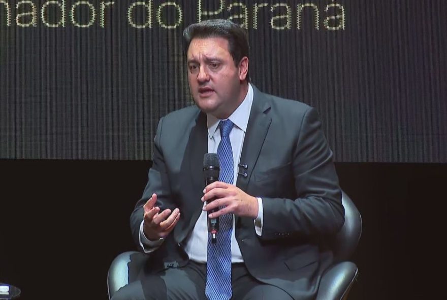 ratinho-jr.-recebe-aplausos-por-discurso-de-candidato-durante-encontro-com-empresarios ratinho-jr.-recebe-aplausos-por-discurso-de-candidato-durante-encontro-com-empresarios