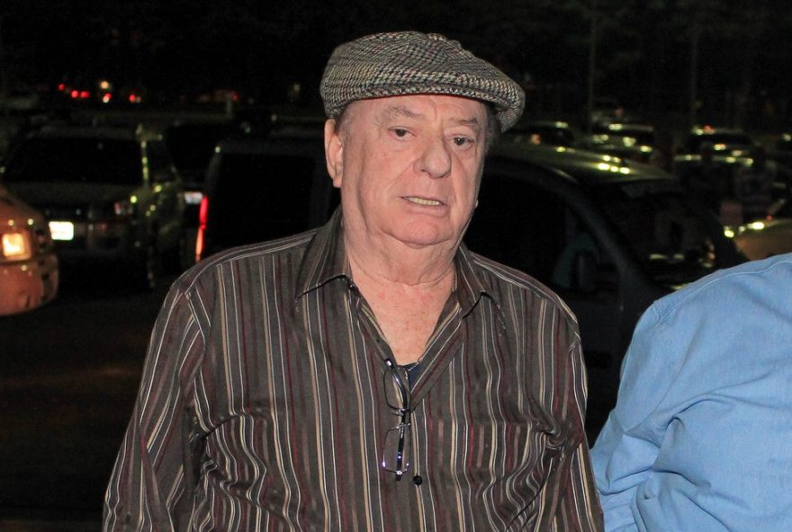 raul-gil-e-internado-no-hospital-moriah-em-sao-paulo3A-filho-tranquiliza-fas-e-admiradores