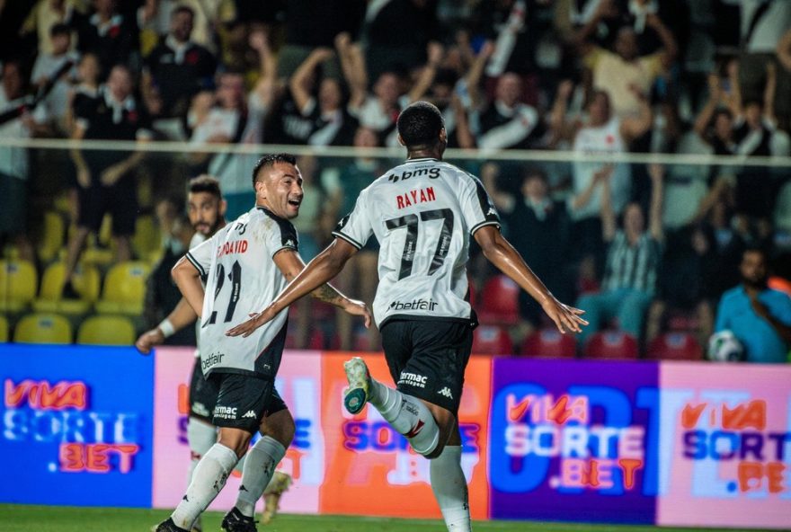 rayan-impressiona-carille-com-gol-decisivo-em-vitoria-do-vasco3A-estreia-impactante